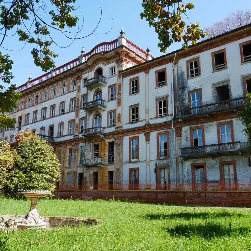 Hotel Gran Bretagne, un hotel storico del Lago di Como, restituito al suo splendore